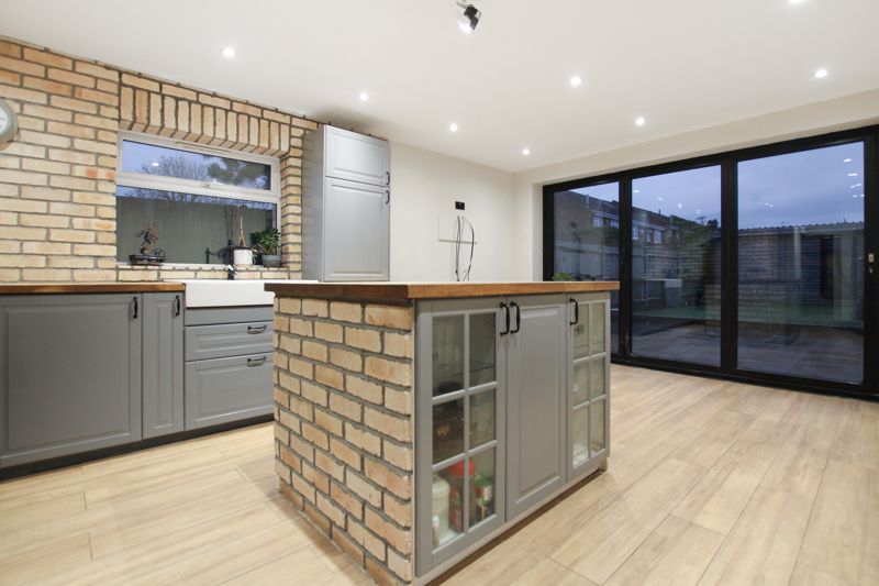 Property photo 2 of 13 Photo 10