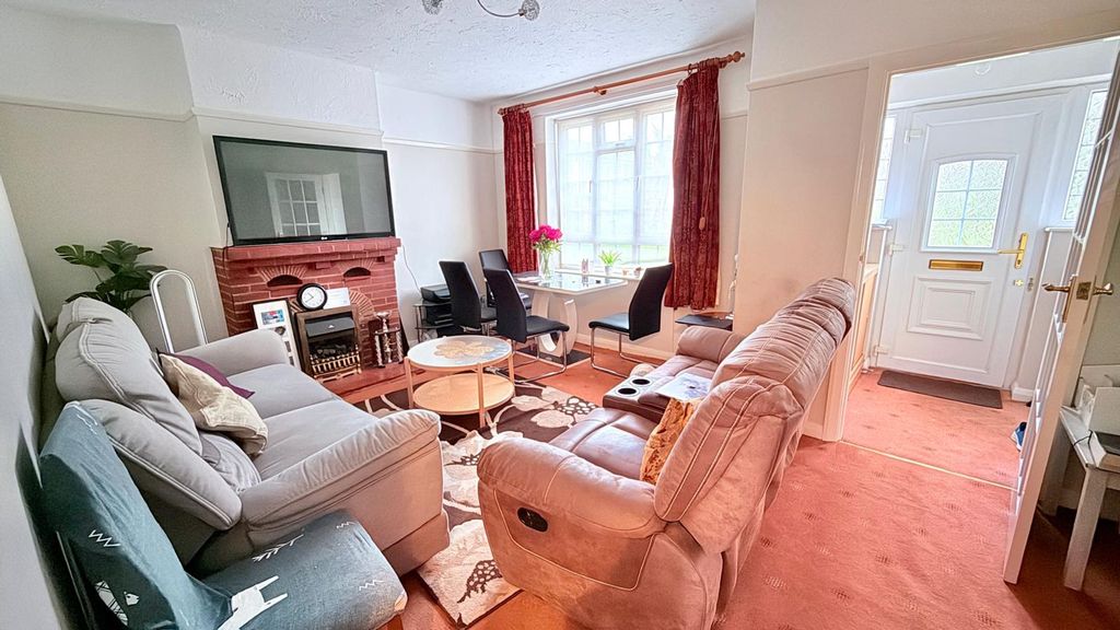 Property photo 3 of 12