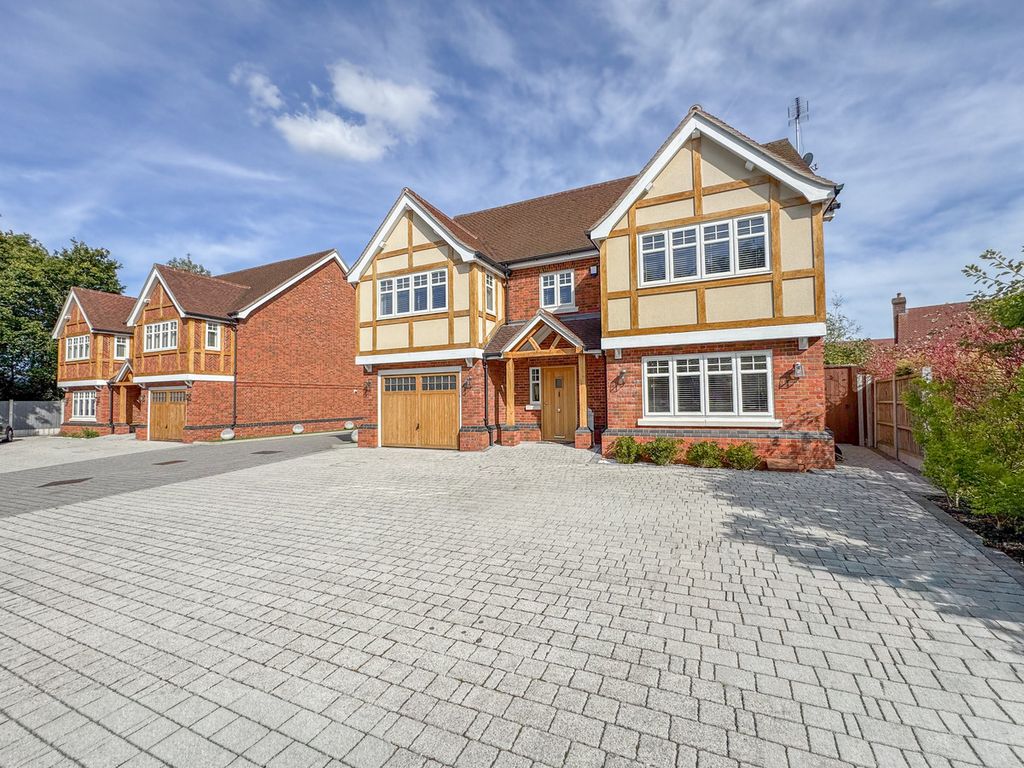 Property photo 2 of 49