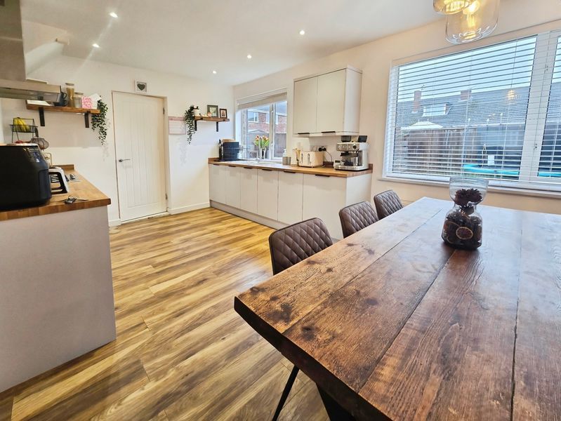 Property photo 2 of 12 Photo 9