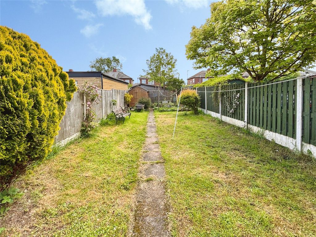 Property photo 2 of 10 Gardens