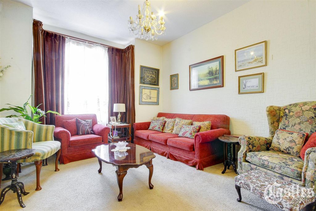 Property photo 2 of 19