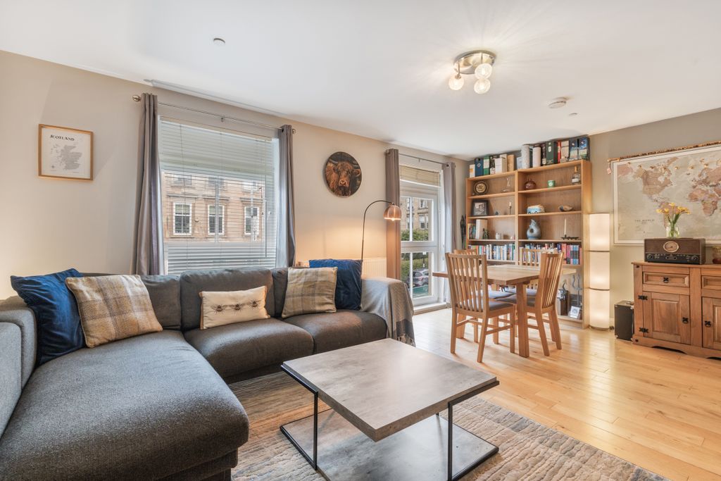 Property photo 2 of 35