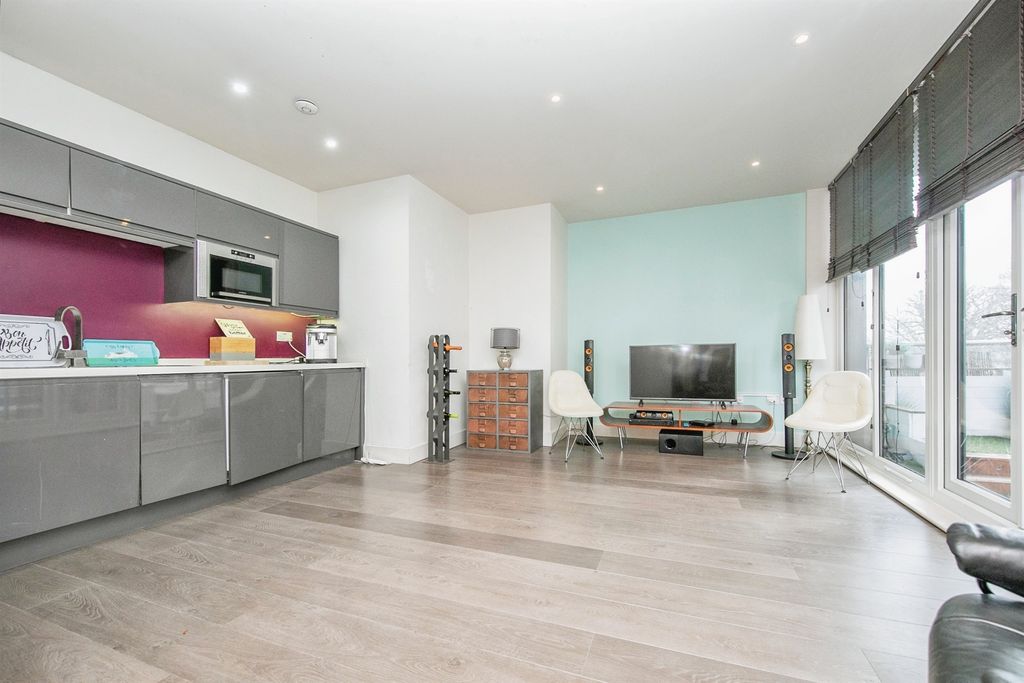 Property photo 2 of 15