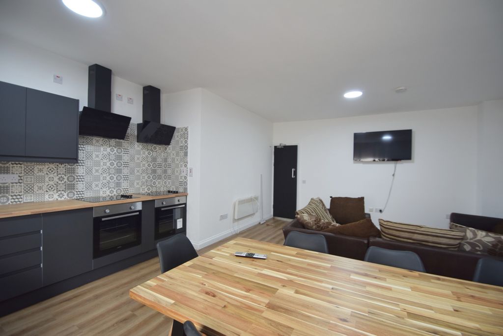 Property photo 2 of 21 Photo 8