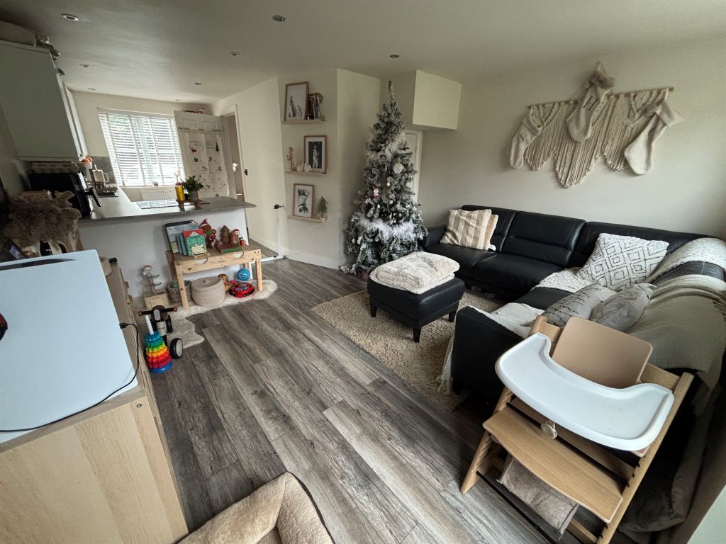 Property photo 2 of 7