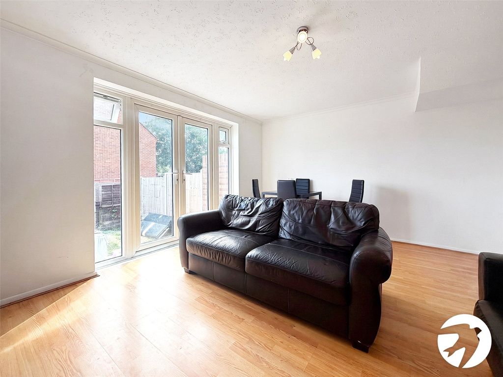 Property photo 3 of 14 Picture No. 11
