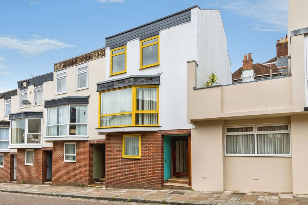 Property photo 1 of 18 Pbox-Img.Jpg