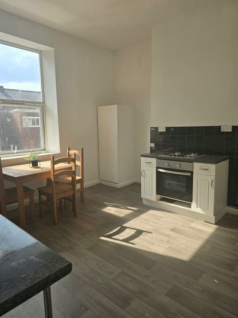 Property photo 1 of 12 99483Eea-15d3-48d3-B9Ae-4B7F584Cfa18