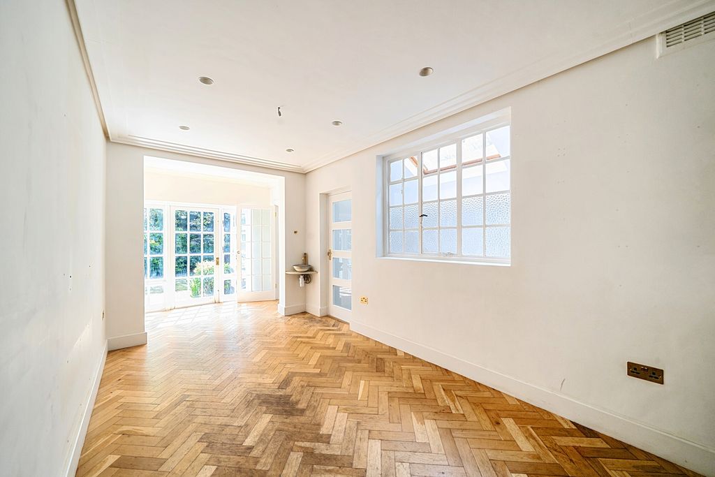 Additional image 5 of 4 bed detached house for saleCavendish Drive, Edgware HA8