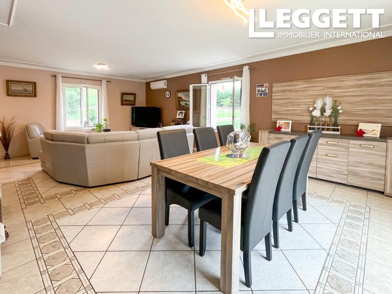 Property photo 2 of 10