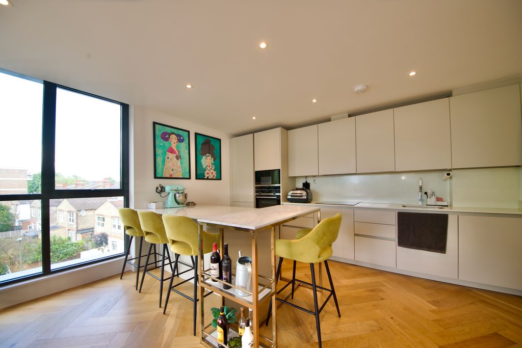 Property photo 2 of 9 1 (12)