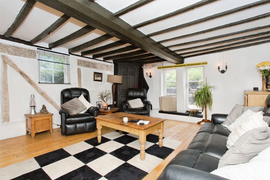 Property photo 2 of 22