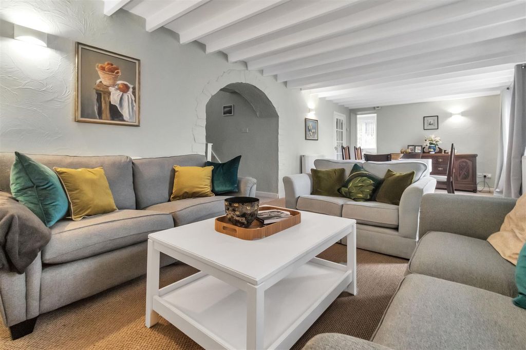 Property photo 2 of 16 892ee584.Jpg