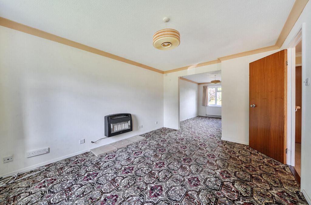 Property photo 2 of 14 Living/Dining Room