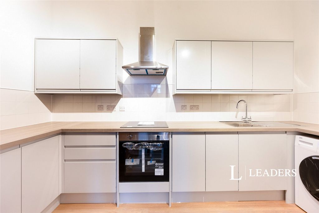 Property photo 1 of 12 Picture No. 06