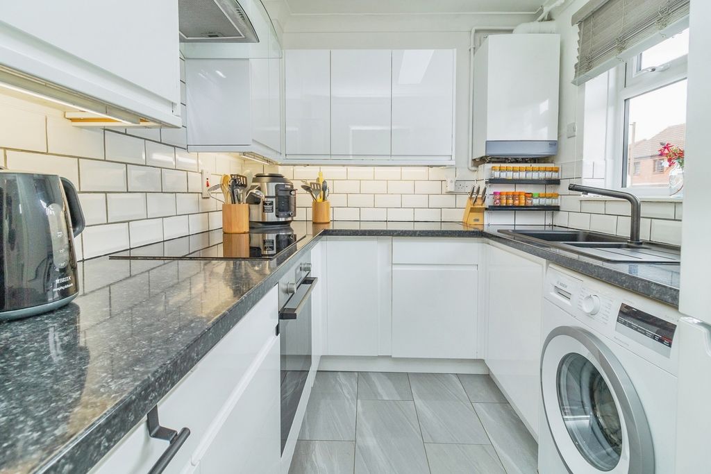 Property photo 2 of 18 Pbox-Img.Jpg