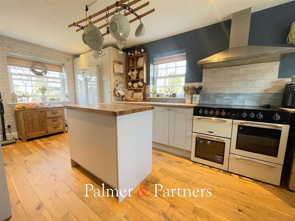 Property photo 3 of 21 Picture No. 02