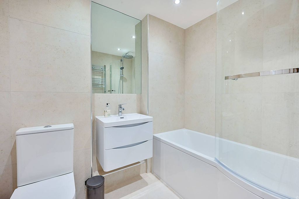 Property photo 3 of 4