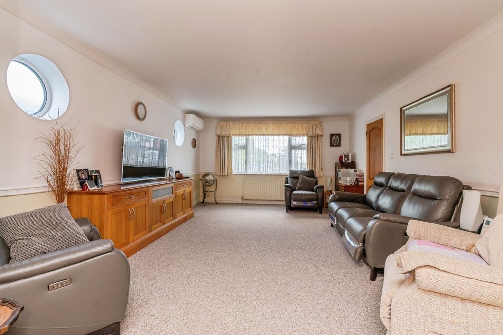 Property photo 2 of 26 Photo