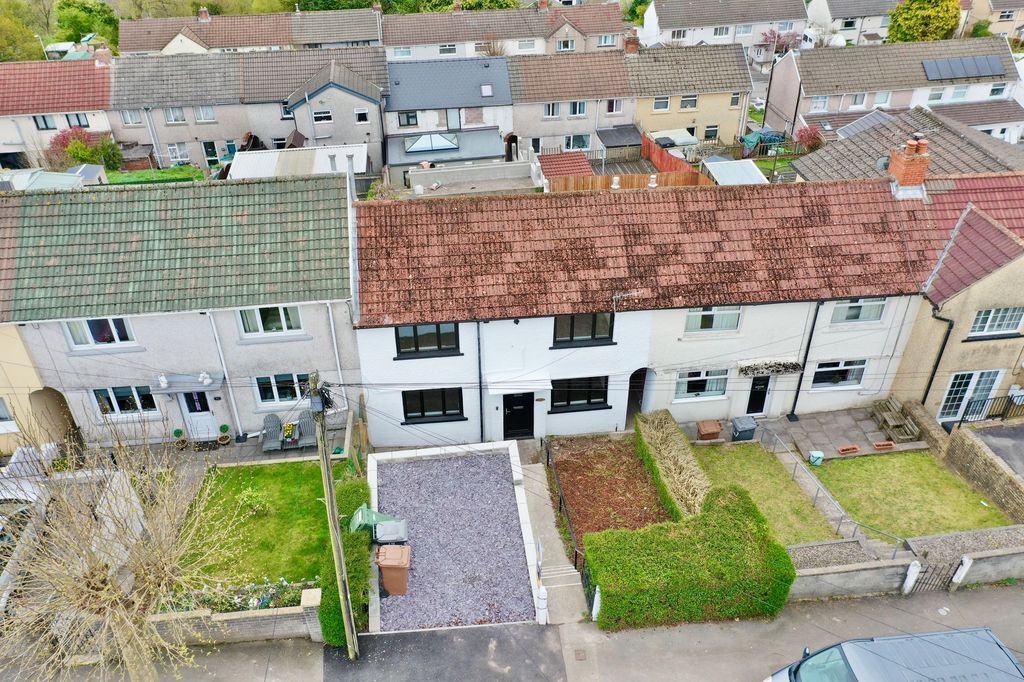 Property photo 2 of 36