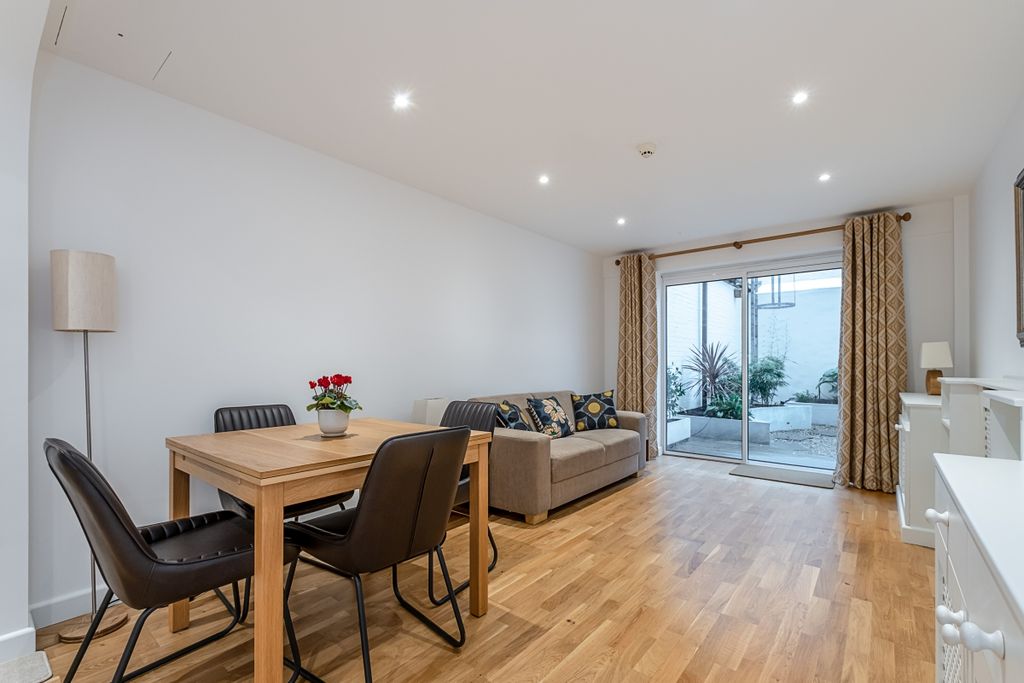 Property photo 1 of 16 Gg