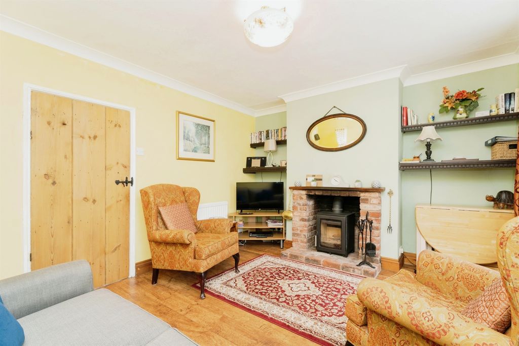 Property photo 2 of 18
