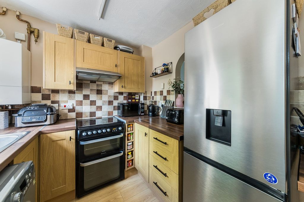 Property photo 3 of 16