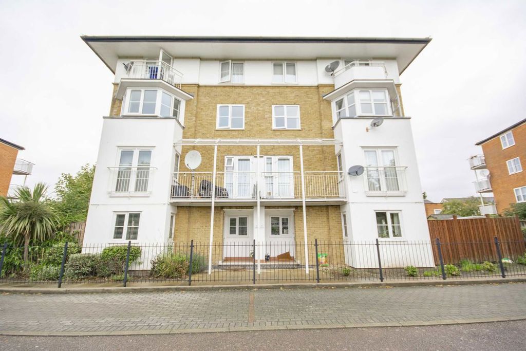 Property photo 1 of 5