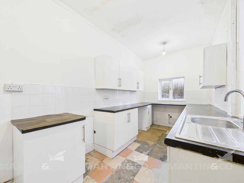 Property photo 2 of 11 Cam02406G0-Pr0535-Still003