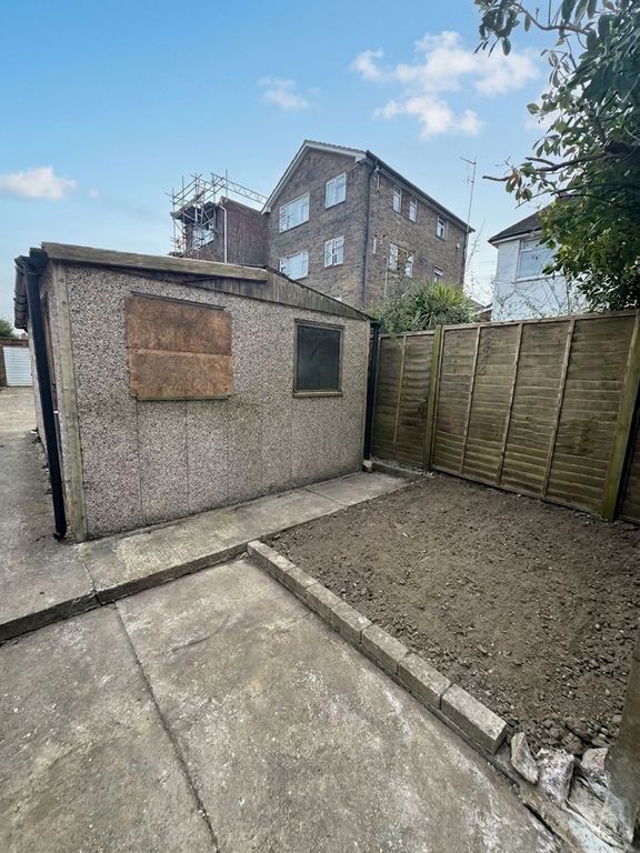 Property photo 3 of 3