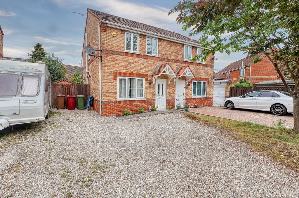 Property photo 1 of 16 Frontal