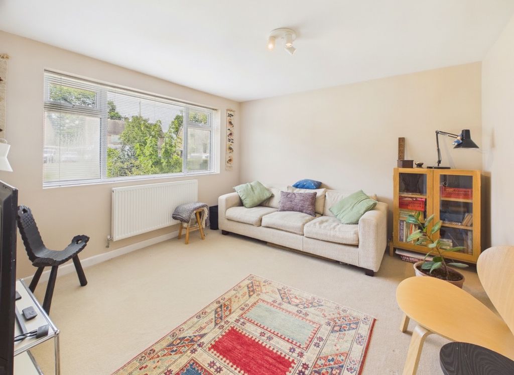 Property photo 3 of 16 4646963