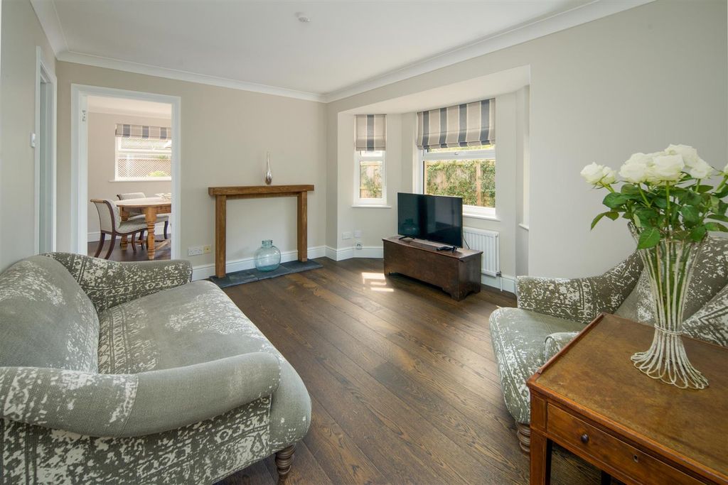 Property photo 3 of 8 Living Room