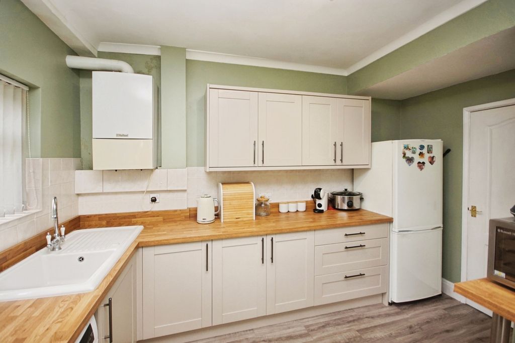 Property photo 2 of 14 Photo