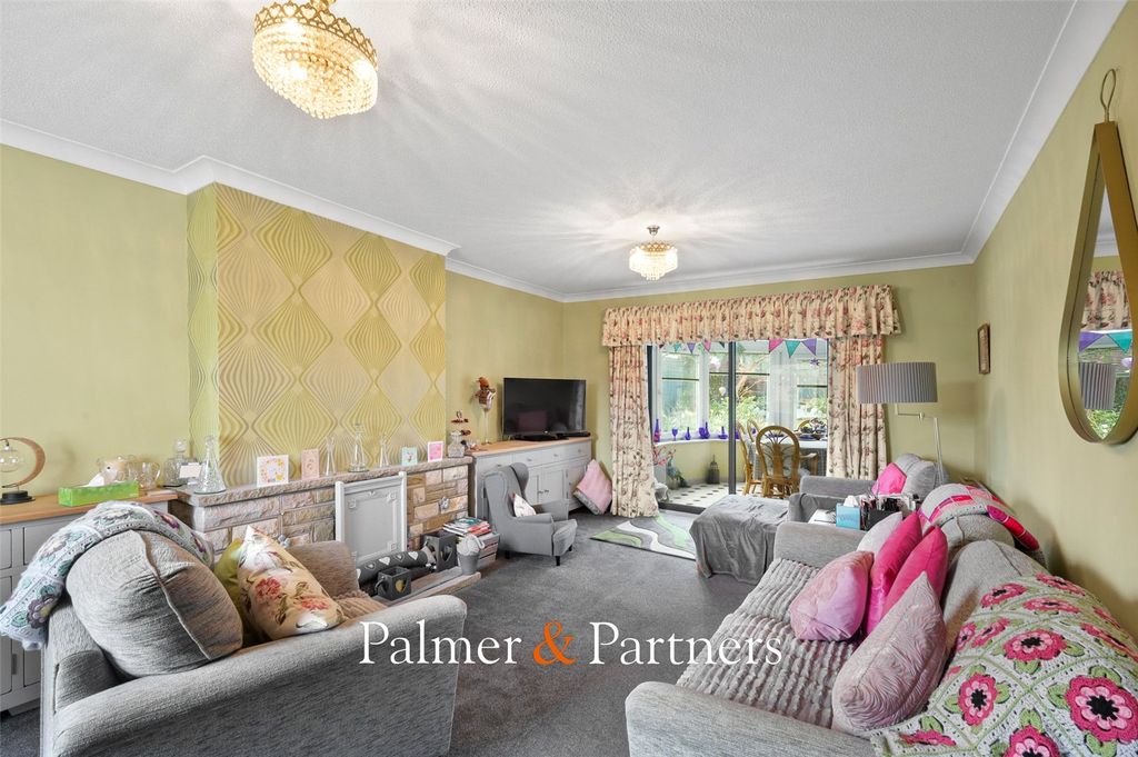 Property photo 2 of 24 Picture No. 15