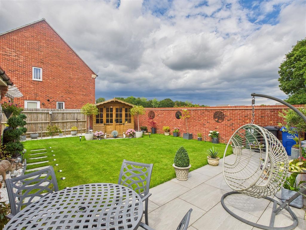 Property photo 2 of 23 Cam05476G0-Pr0023-Still005.Jpg