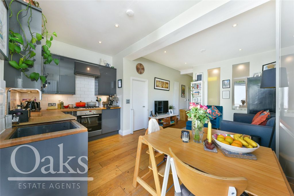 Property photo 3 of 8 Picture No. 06