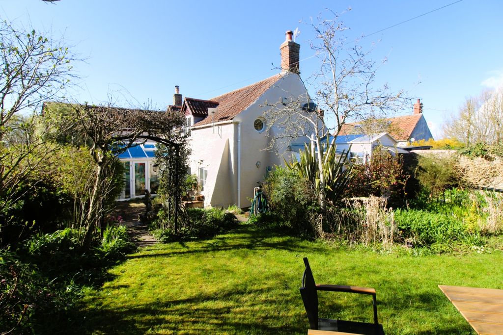 Property photo 1 of 44 Img_4086