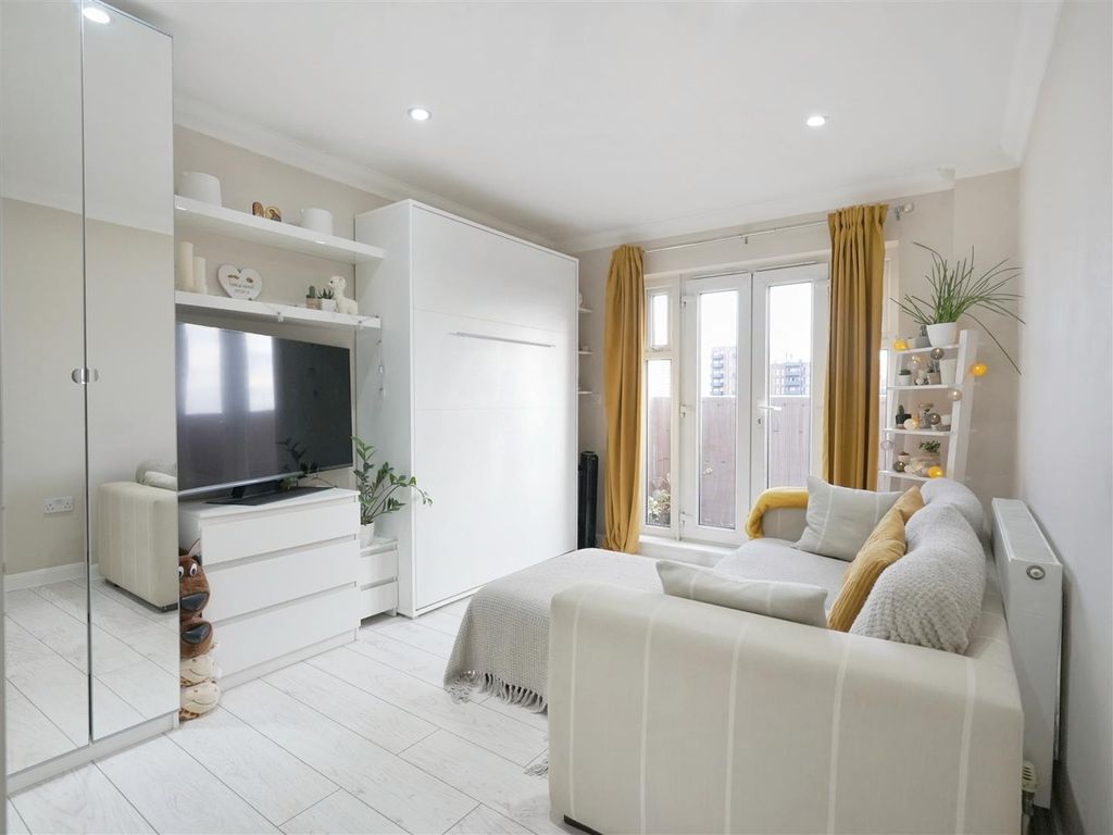 Property photo 2 of 9 02.Jpg