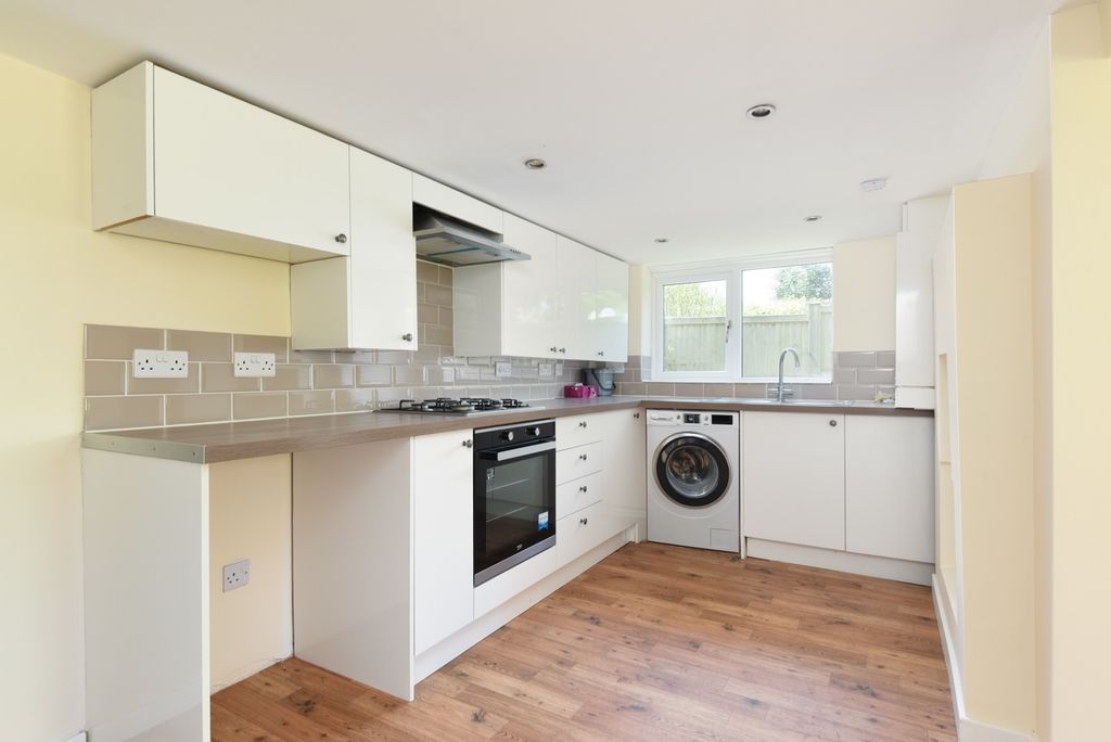Property photo 2 of 16 5270292
