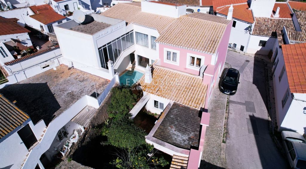 Property photo 3 of 31
