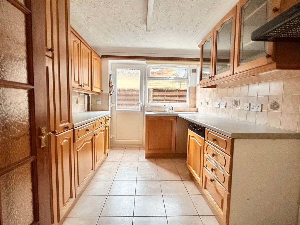 Property photo 3 of 20