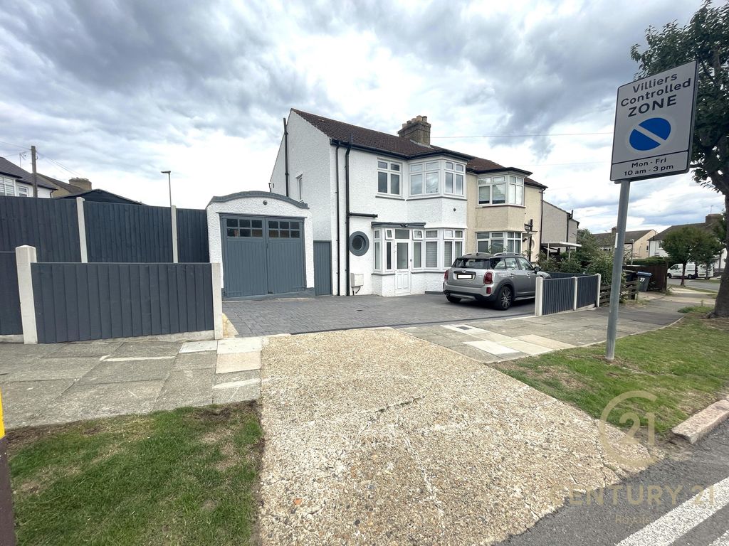 Property photo 1 of 12