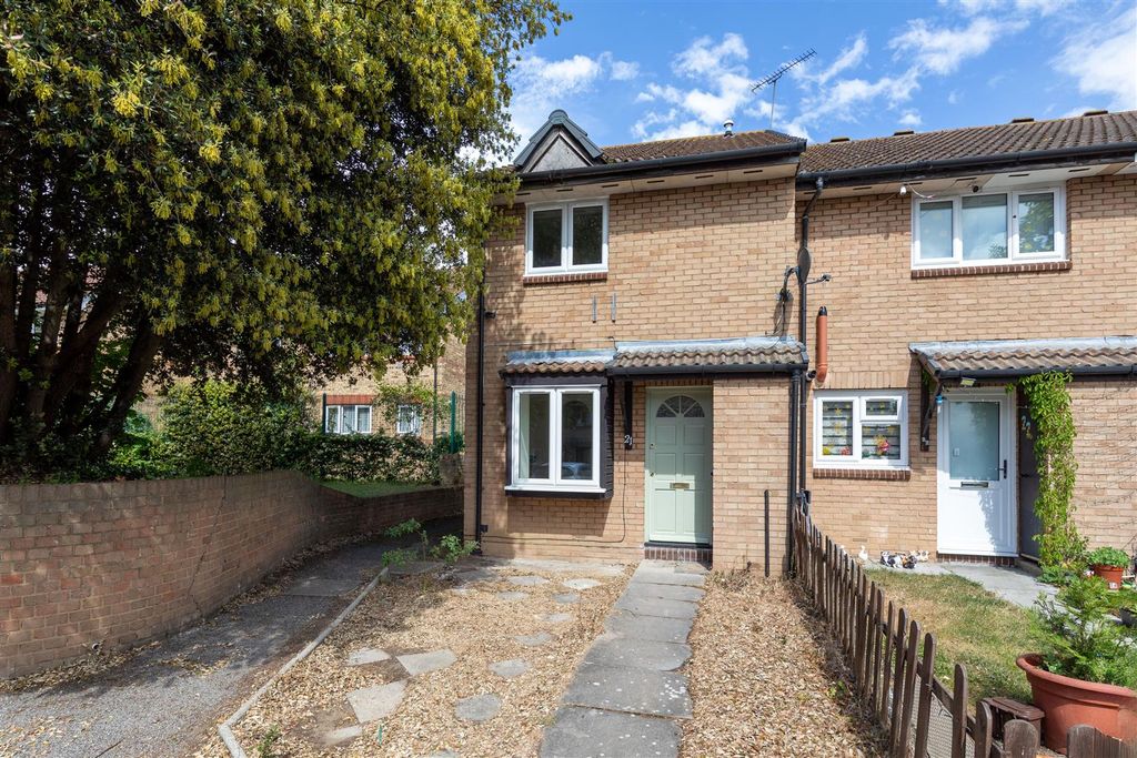 Property photo 1 of 24 Wiseman Road, E10