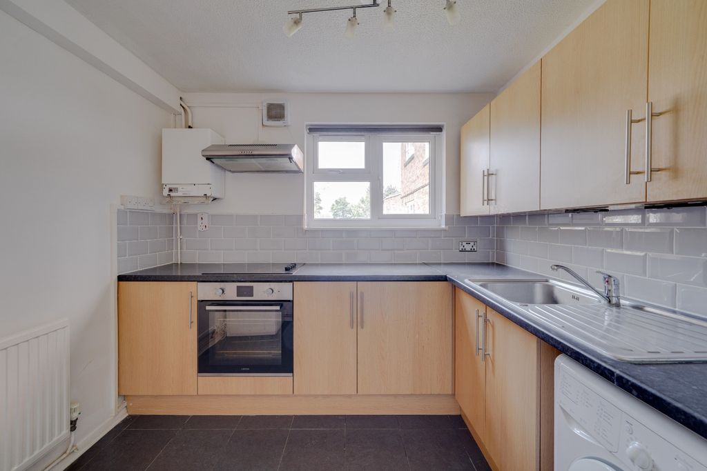Property photo 3 of 11 4449813