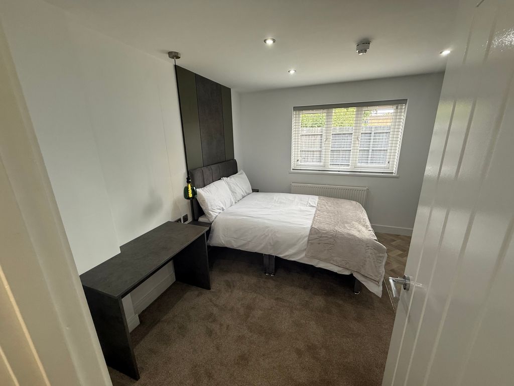 Property photo 3 of 26 S3 488