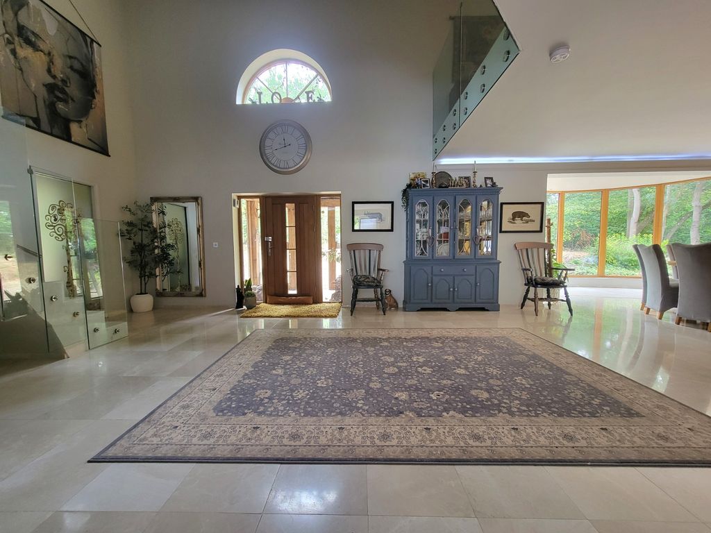 Property photo 3 of 29