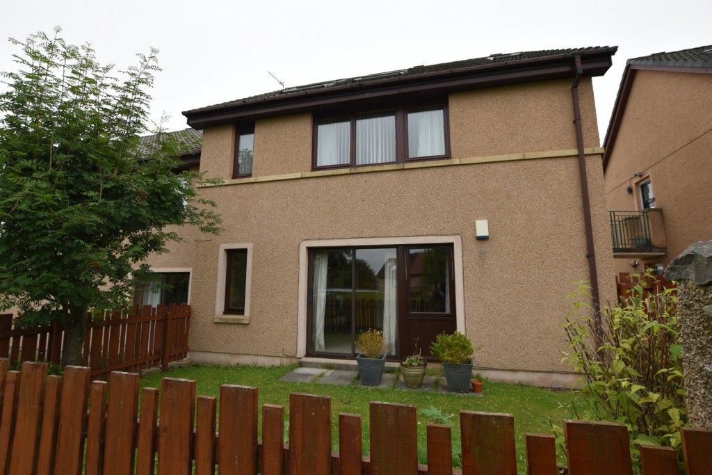 Property photo 2 of 9