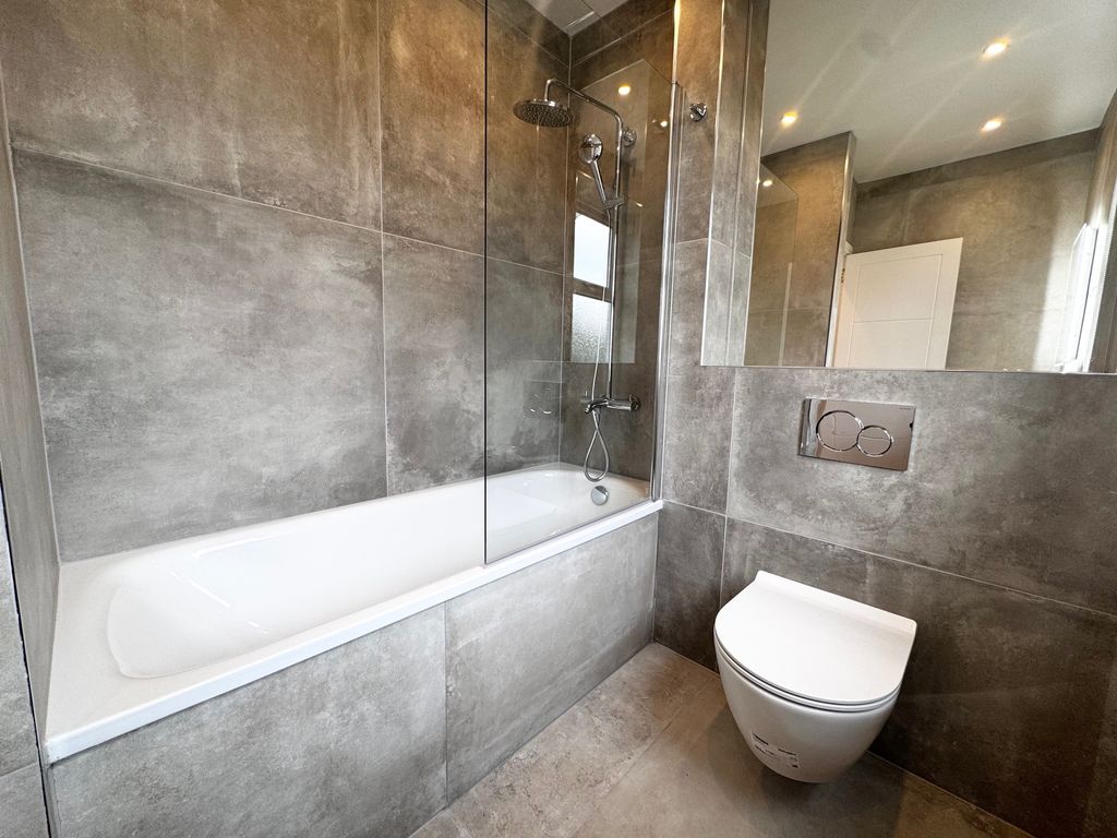 Property photo 3 of 16 Image